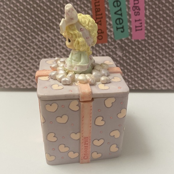 2003 Precious Moments, For Mom, Mom’s love is the Best Gift of all. - Picture 4 of 8